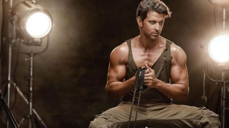 816299 Hrithik