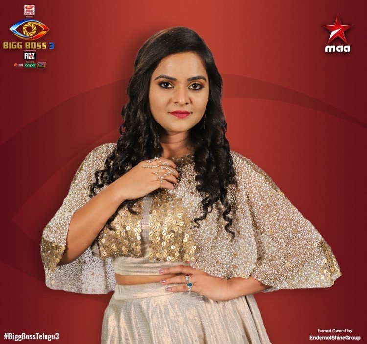 1563820920 Rohini Noni