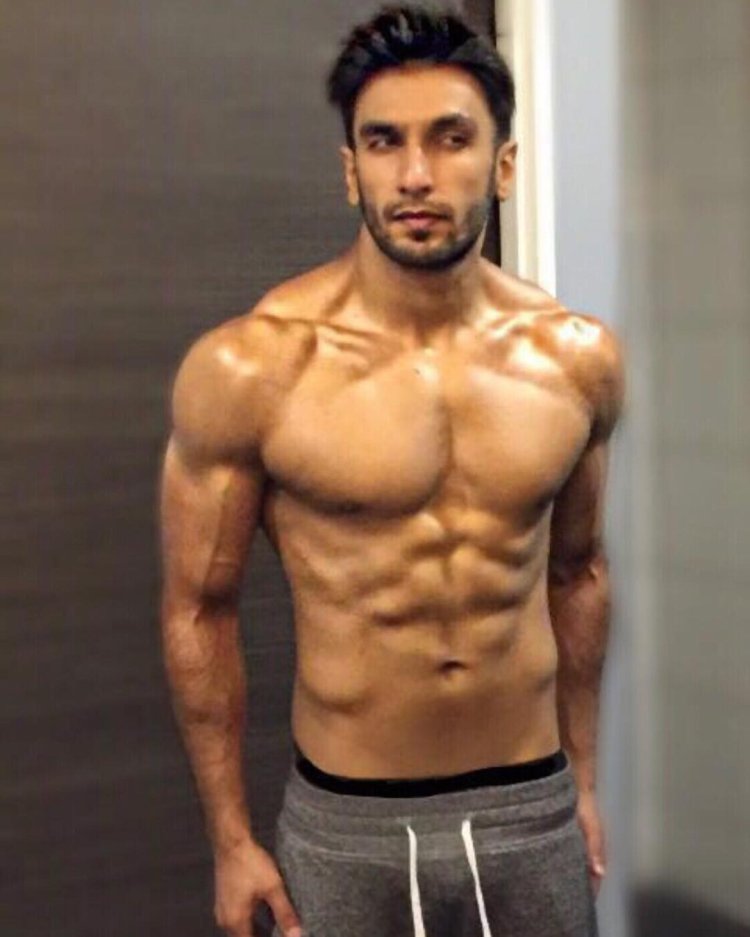 Top 30 Bollywood Hottest Body Get Ripped And Lean As Ranveer Singh 1704