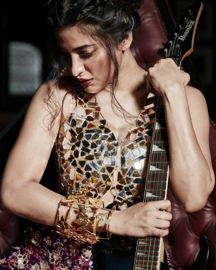 Shruti 1