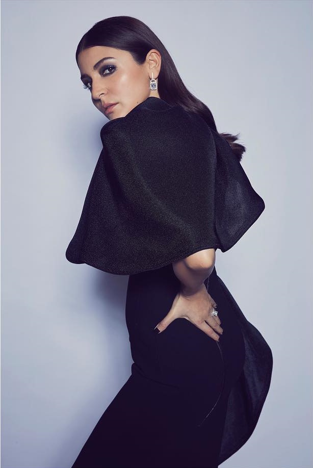 Anushka Sharma Oozes Elegance In A Green Floral Sa