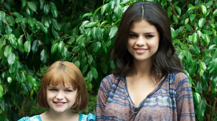 Joey King Sel