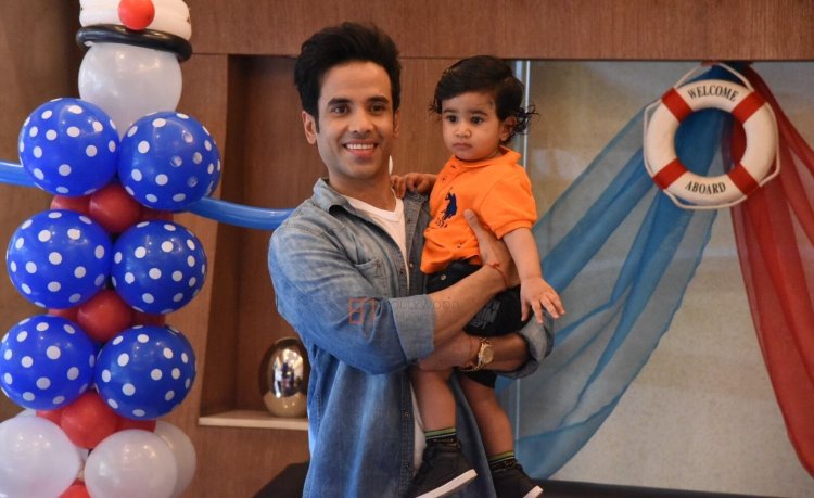 Tushar Kapoor Laksshya Kapoor 1014359