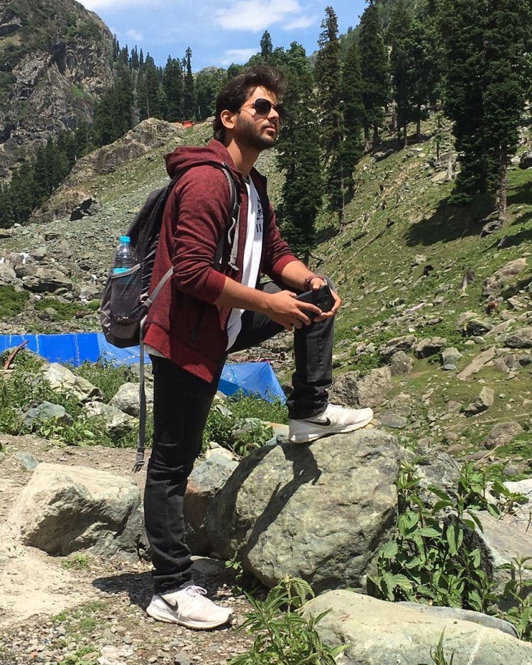 40539425 342343786340237 8380231599714328554 N