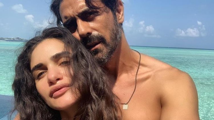 Arjun Rampal And Gabriella Demetriades Love-Filled Photo