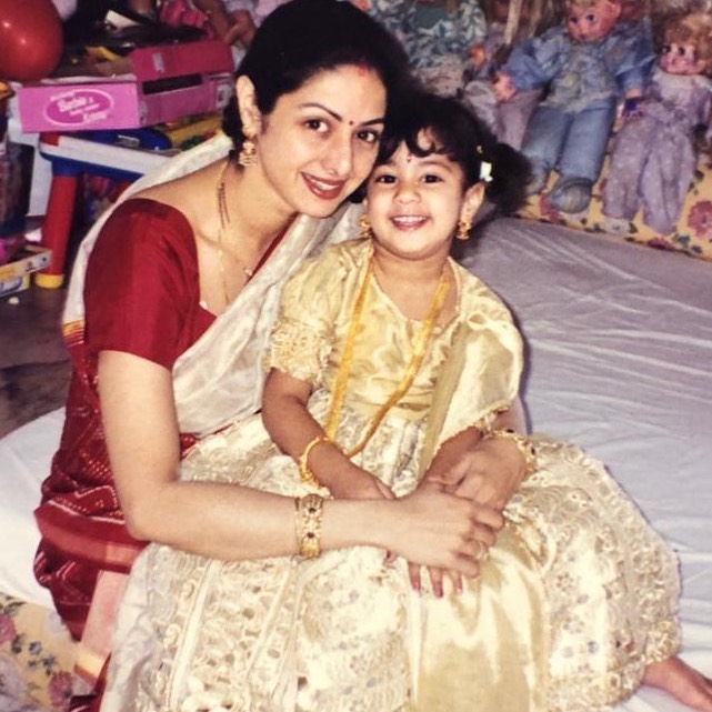 Janhvi And Mom