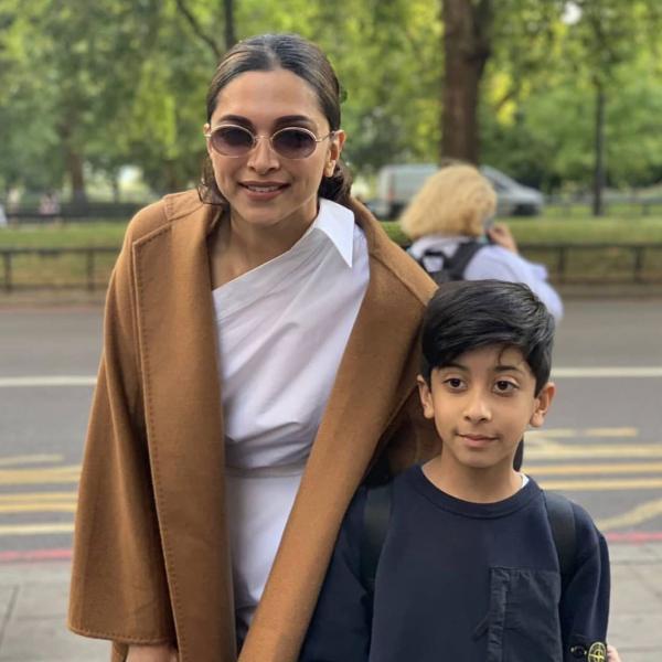 Deepika Padukone And Little Fan