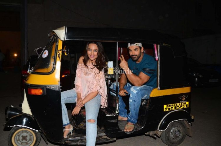 celebrities using public transport