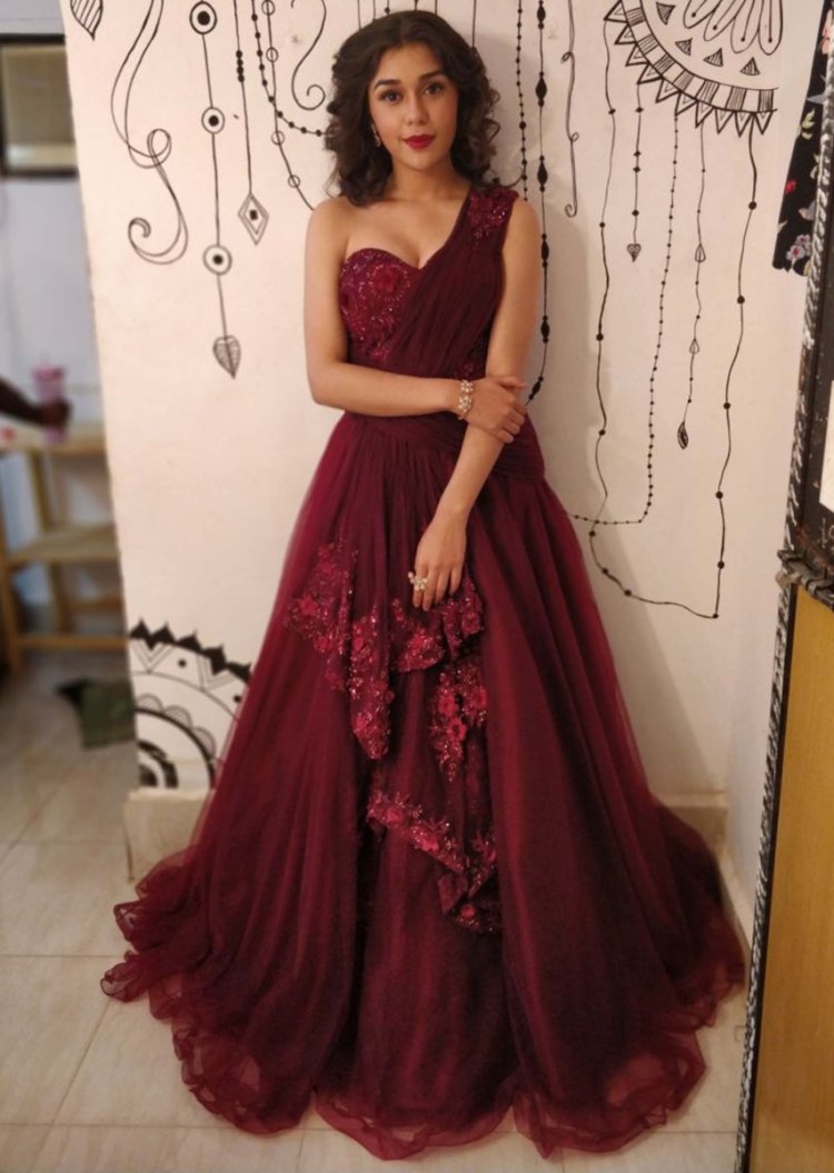 Maroon Net Gown With One Side Shoulder And Bodice