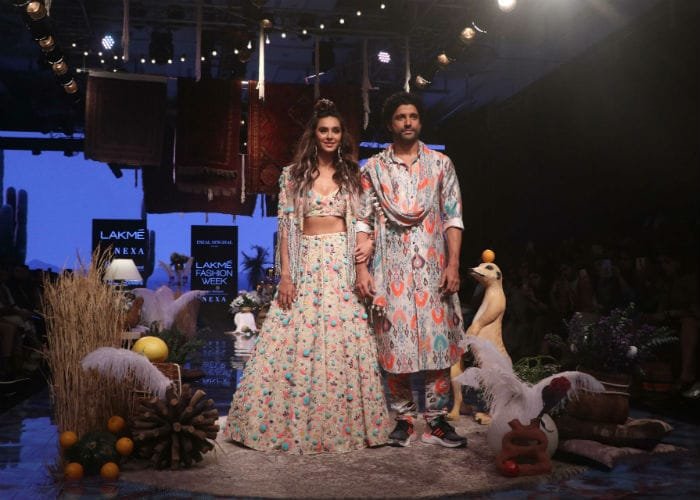 Lakme Fashion Week: Farhan, Shibani Paint A Romantic Love Story