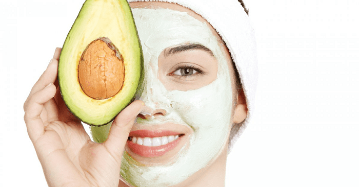 how to moisturize the skin naturally