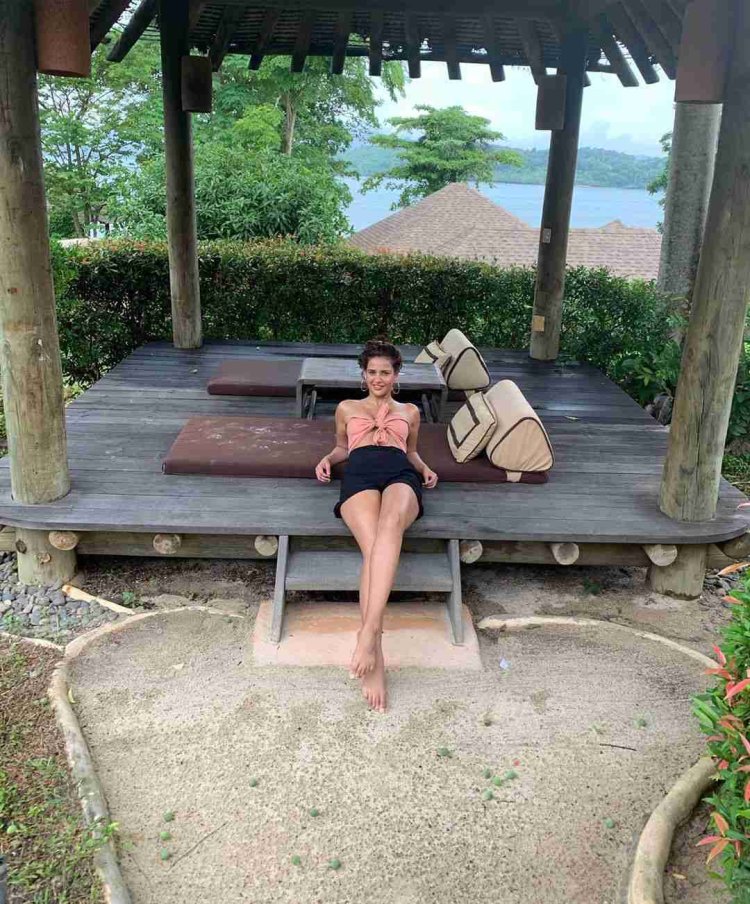 Aisha Sharma Vacation 4