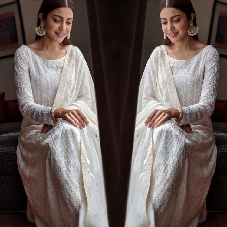Anushka Sharma Gives Lessons On How To Wear Kurtas