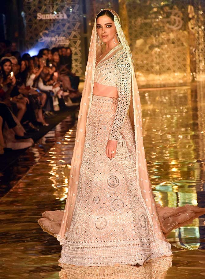 Deepika Padukone Sashayed Down The Ramp In A Gorge