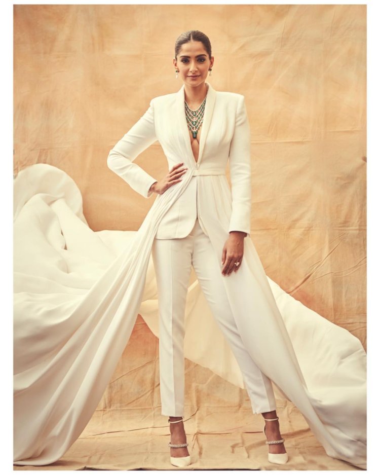 Sonam Kapoor Is The Epitome Of Style And Beauty10