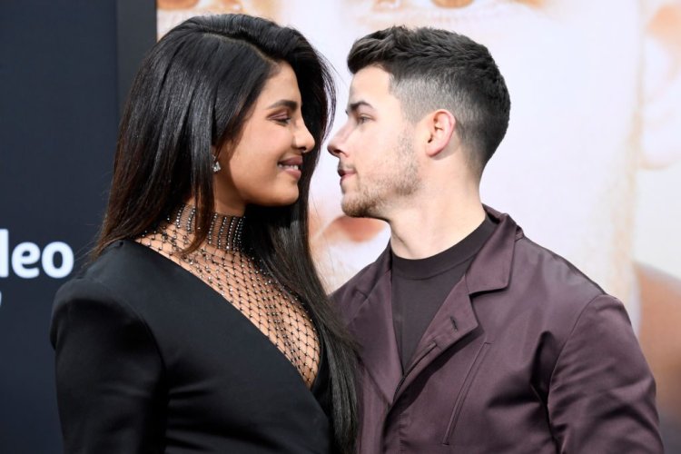 Nick Jonas And Priyanka Chopra 1024x684