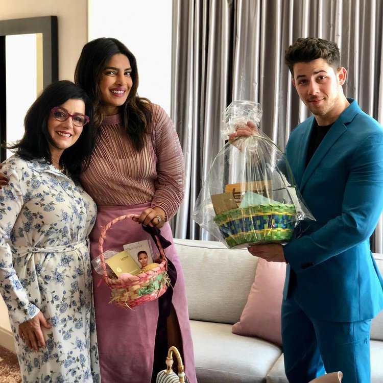 Priyanka And The Jonas 7386