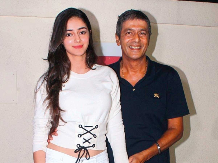 190530 Ananya Pandey And Chunky Pandey 16b086dc429