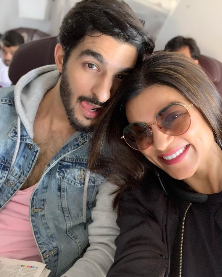 Sushmita Sen And Rohman Shawl Set Instagram Ablaze With Their Sizzling Hot Pictures 