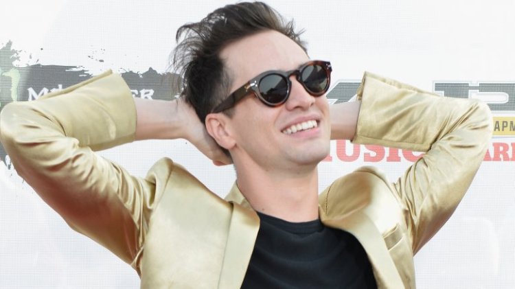 Brendon Urie 1530912943