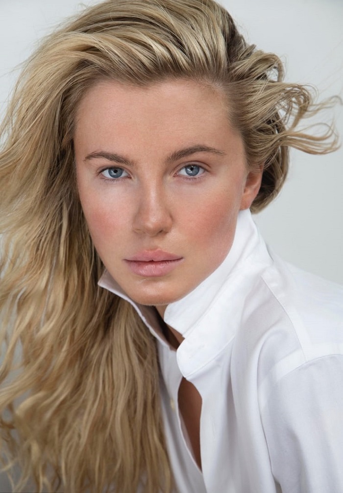  Ireland Baldwin - Hollywood daughters