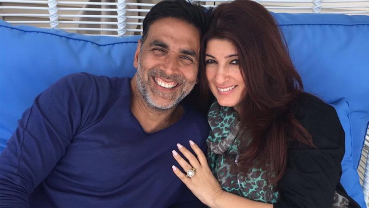 Twinkle Khanna And Akshay Kumar 59e2