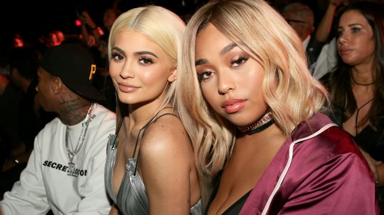 3 Khloe Kardashian And Jordyn Woods