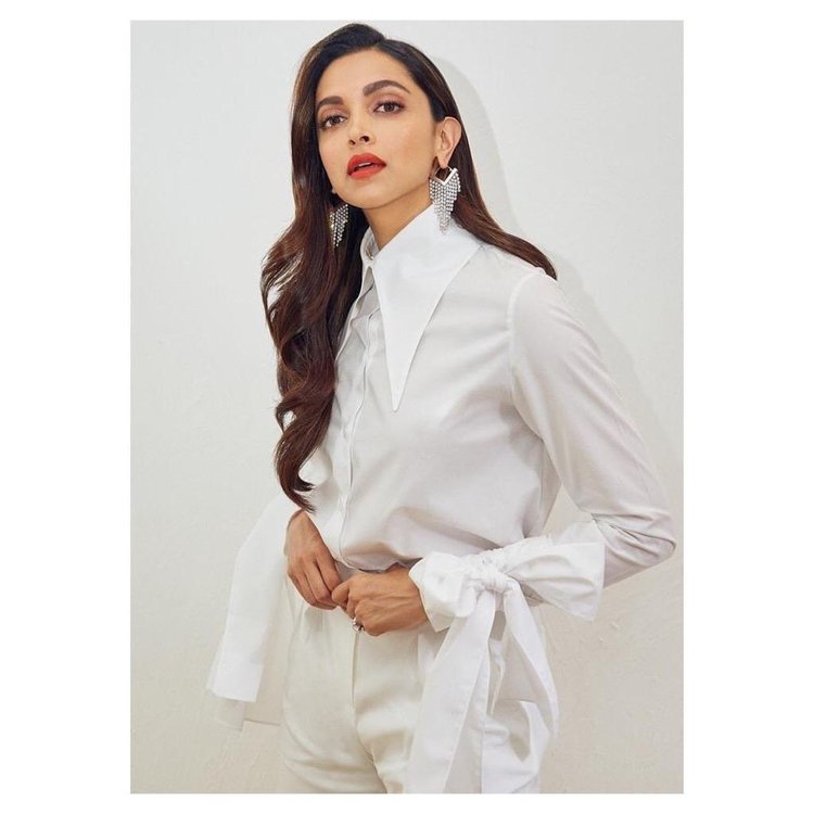 Deepika 1 6792