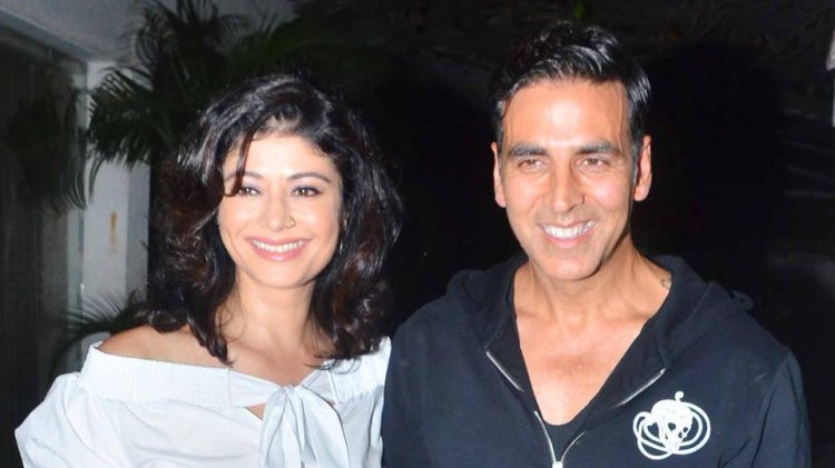 Kết quả hình ảnh cho Akshay Kumar and Pooja Batra