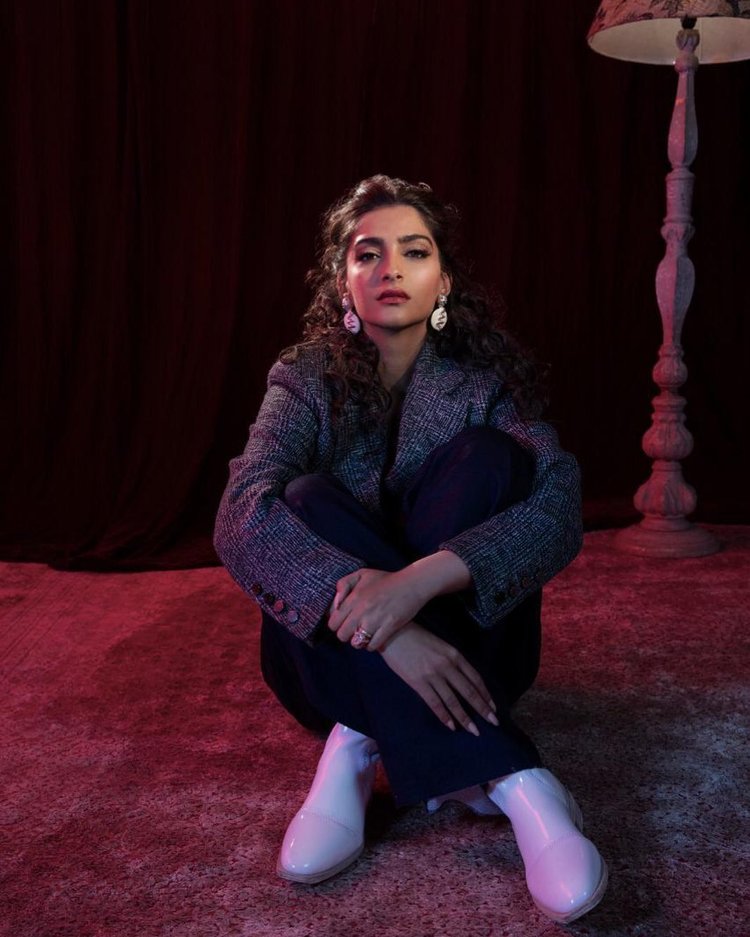 Sonam Kapoor 2 Dae5