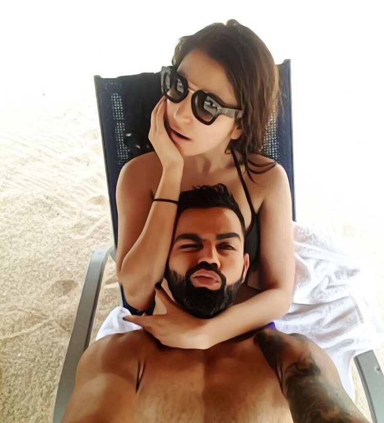 Virat And Anushka 4cca