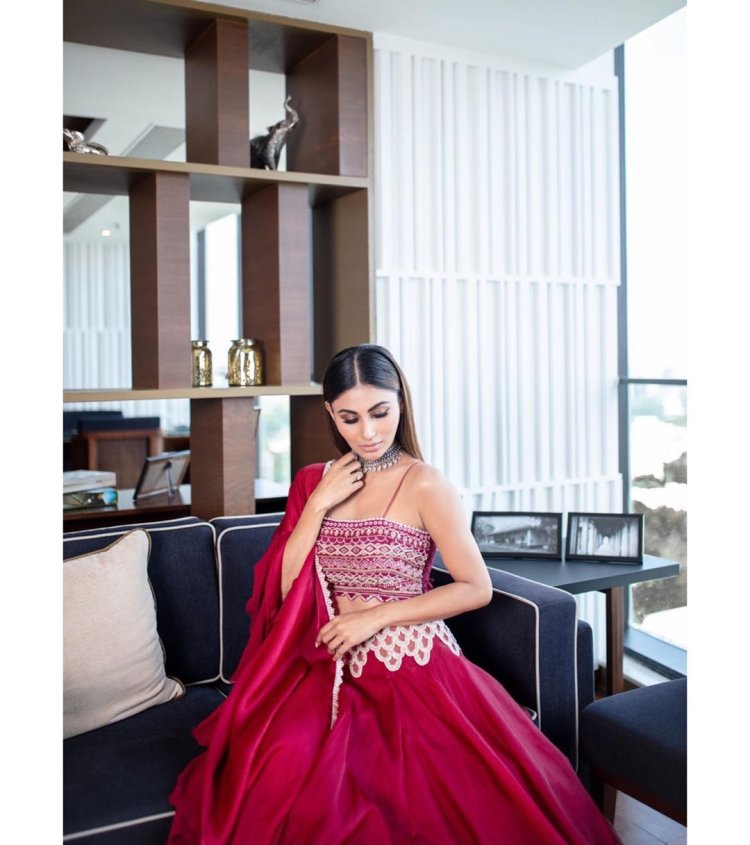 Mouni Roy Is A Sight To Behold In Pink Lehenga For Made in China ...