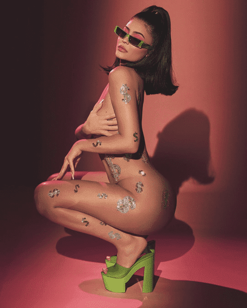 Kylie Nude 7669
