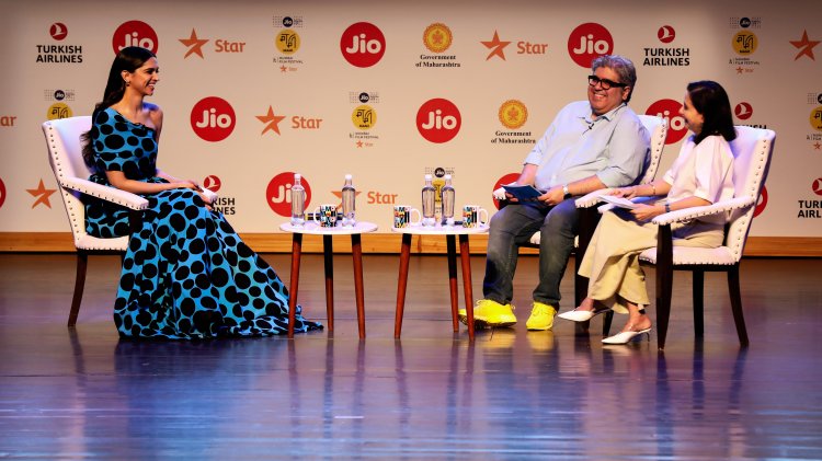 Deepika Padukone in Jio MAMI Movie Mela with Star