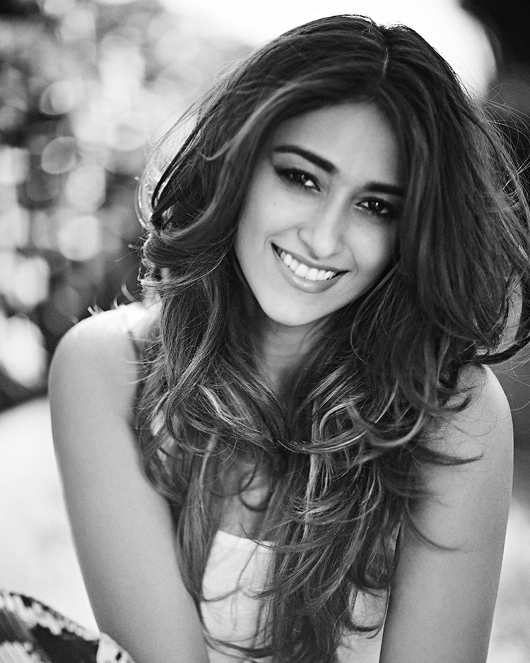 Ileana Dcruz Leaves Us Mesmerized With Her Stunnin