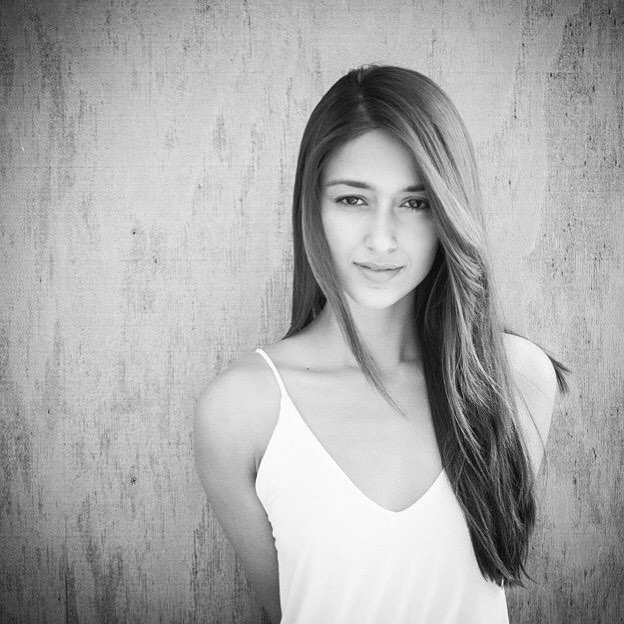 Ileana Dcruz Leaves Us Mesmerized With Her Stunnin