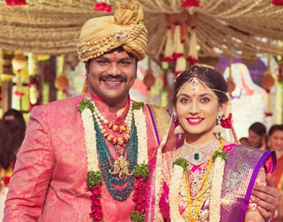 1571315472 Manchu Manoj His Wife Pranathi Reddy