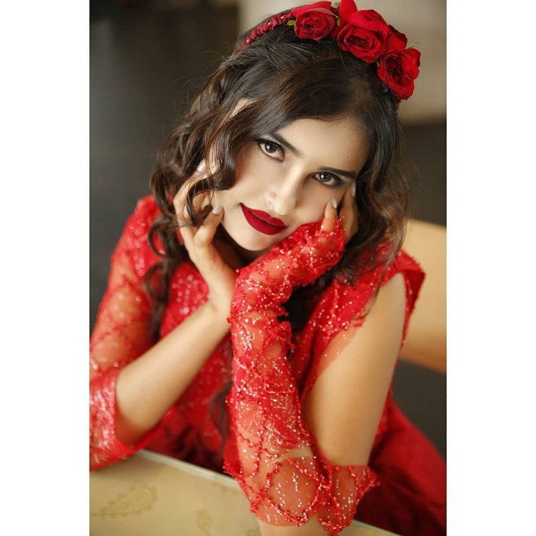 Former Bigg Boss Contestant Makeovers That Are Bou