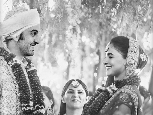 1571922094 Ranbir Kapoor Alia Bhatt