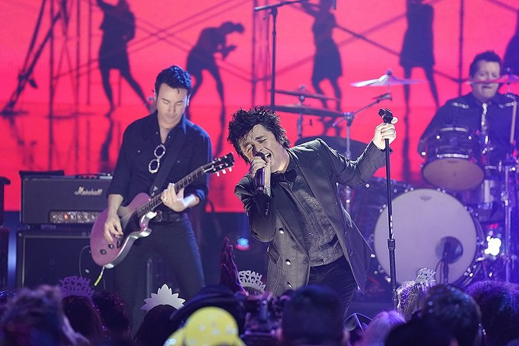 New Year’s Eve Performances Ryan Seacrest, Ciara, BTS, And More Stars