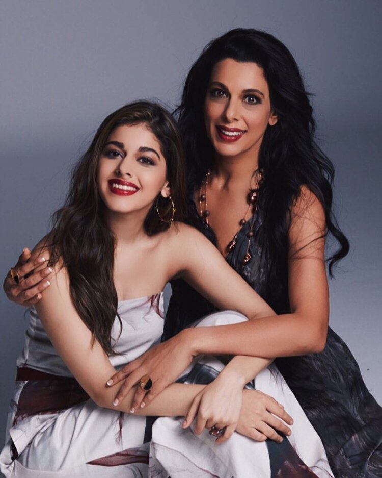 Aalia-Pooja-bedi-daughter