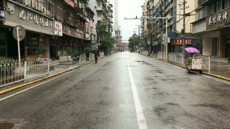 Wuhan-Street-When-Sealed-Off