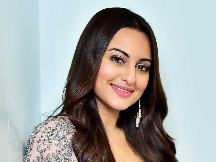 Sonakshi-Sinha