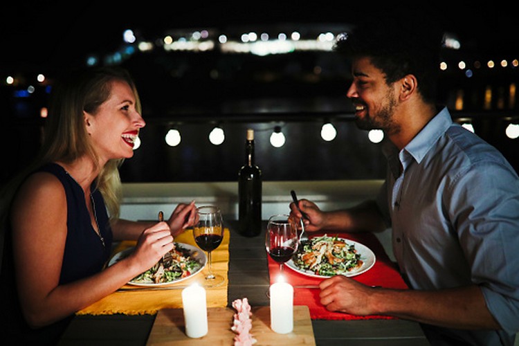 love-tips-for-boys-a-romantic-meal
