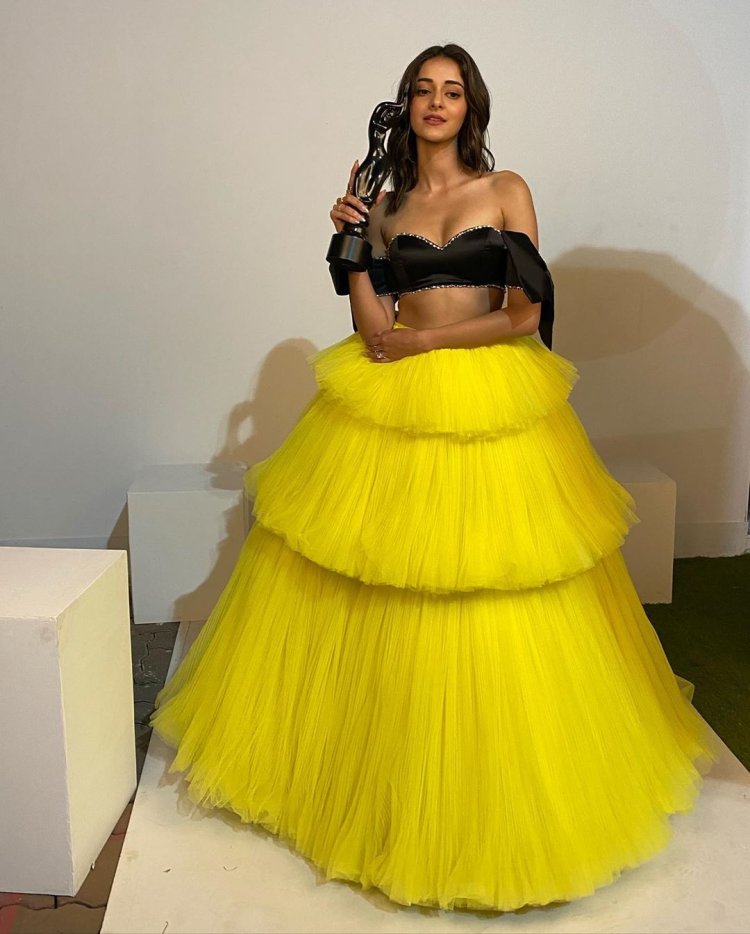 Ananya-Pandey-in-sexy-dress