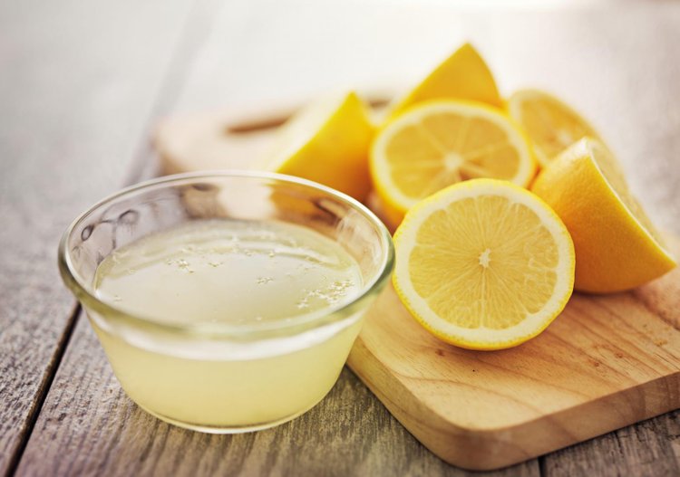 Lemon-Toner-best-natural-toner-for-oily-skin