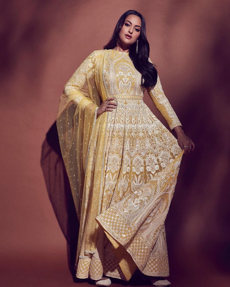 Sonakshi--Yellow-Wedding-Dress