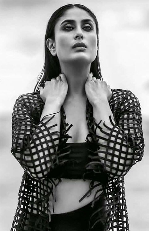 Kareena Kapoor In Bikini 2