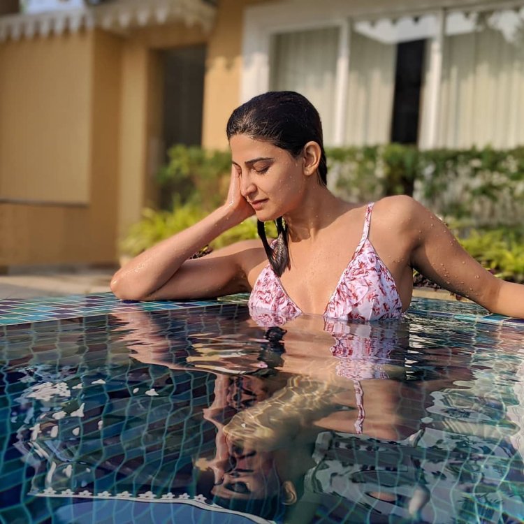 Aahana Kumra 2