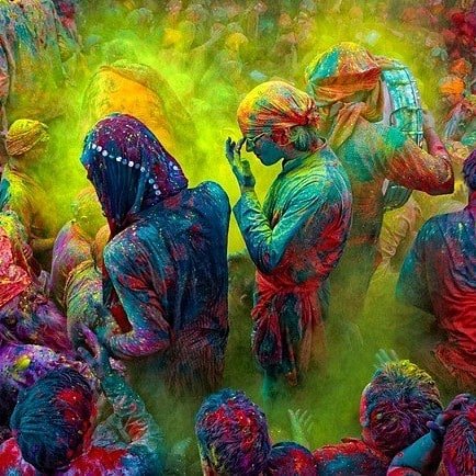 Organic Colors In The Holi Festival